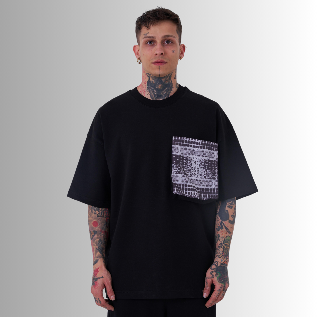 DIGITAL PRINTED POCKET BLACK TEE