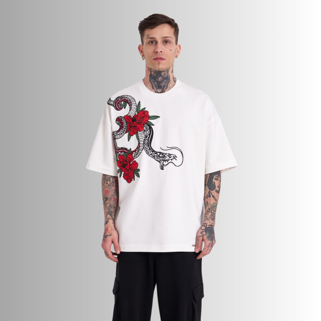 SNAKING ROSES EMBROIDERED WHITE TEE