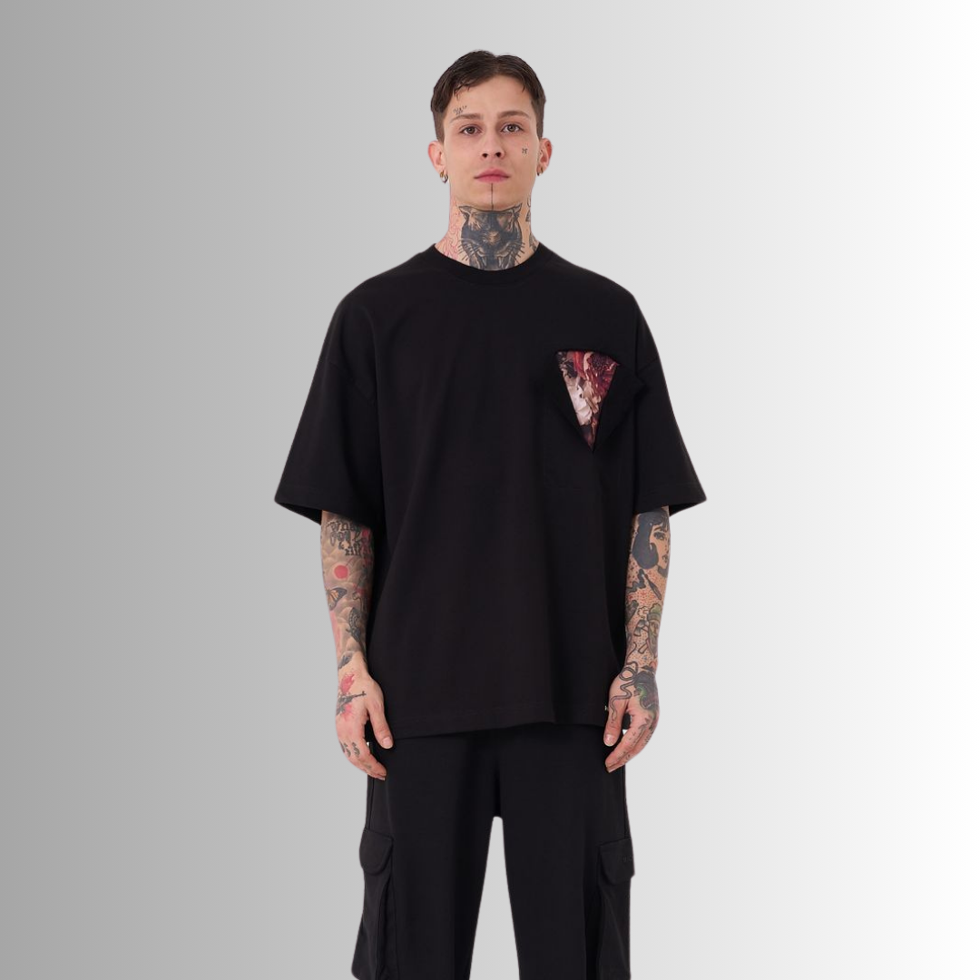 FLOWERS PATCHED POCKET BLACK TEE