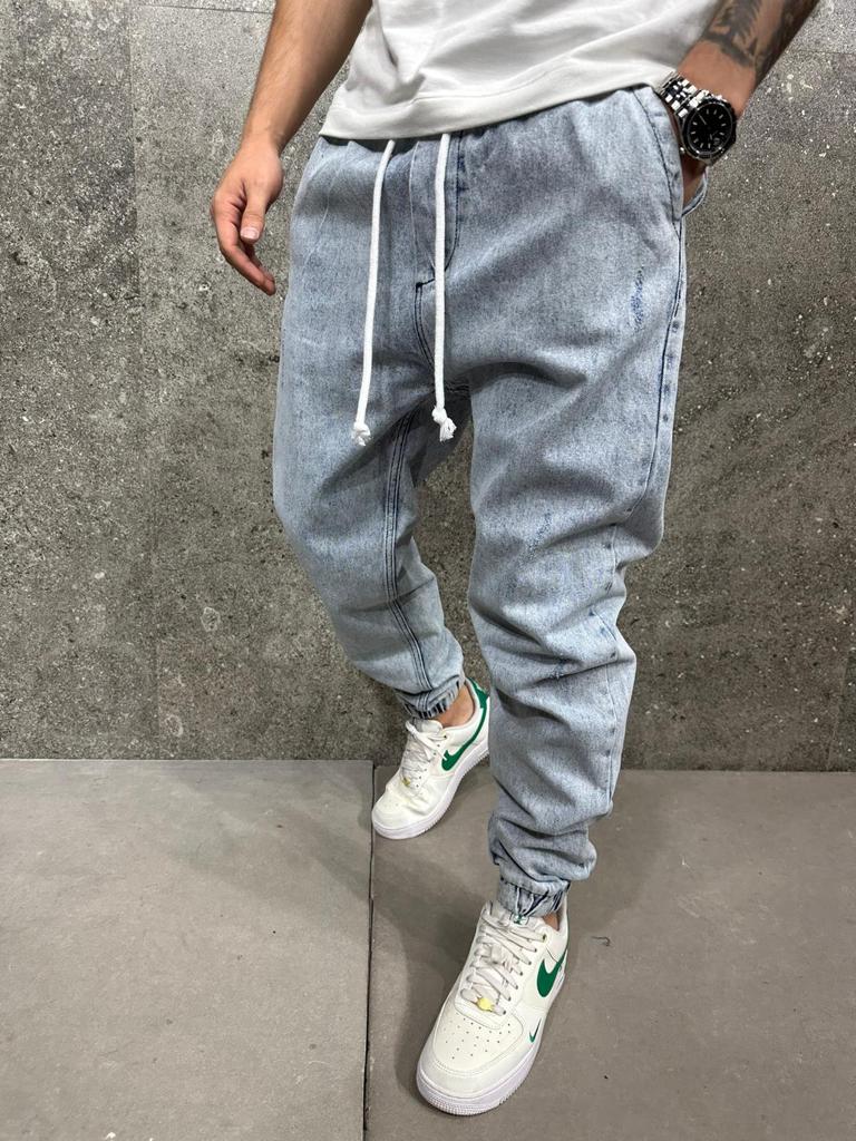 Relaxed Fit Low Waist Light Blue Washed Jogger Jeans