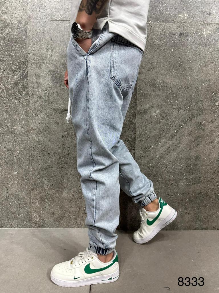 Relaxed Fit Low Waist Light Blue Washed Jogger Jeans