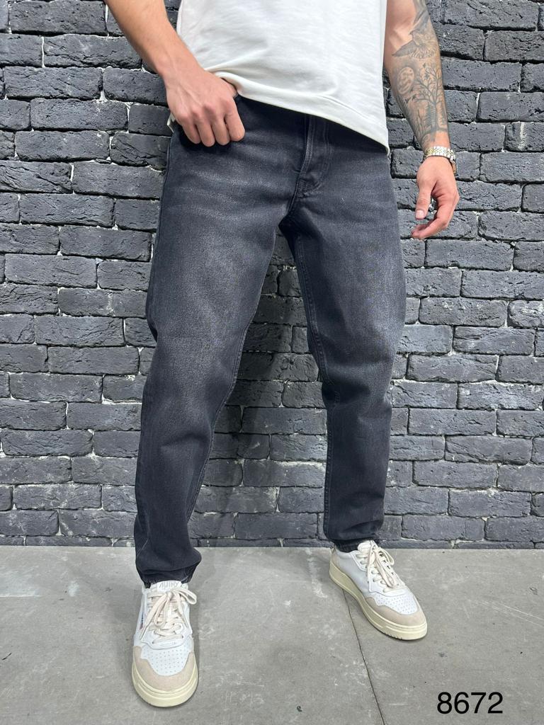 Relaxed Fit Black Washed Jeans