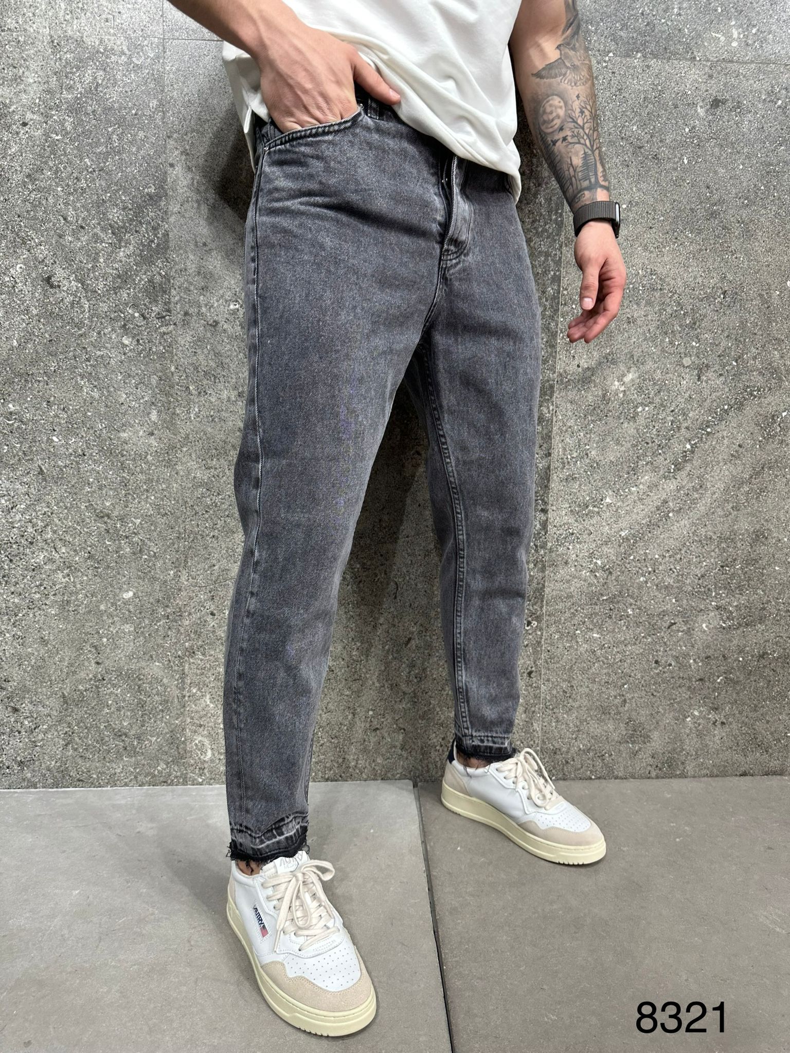 Relaxed Fit Dark Gray Washed Ripped Cuff Jeans